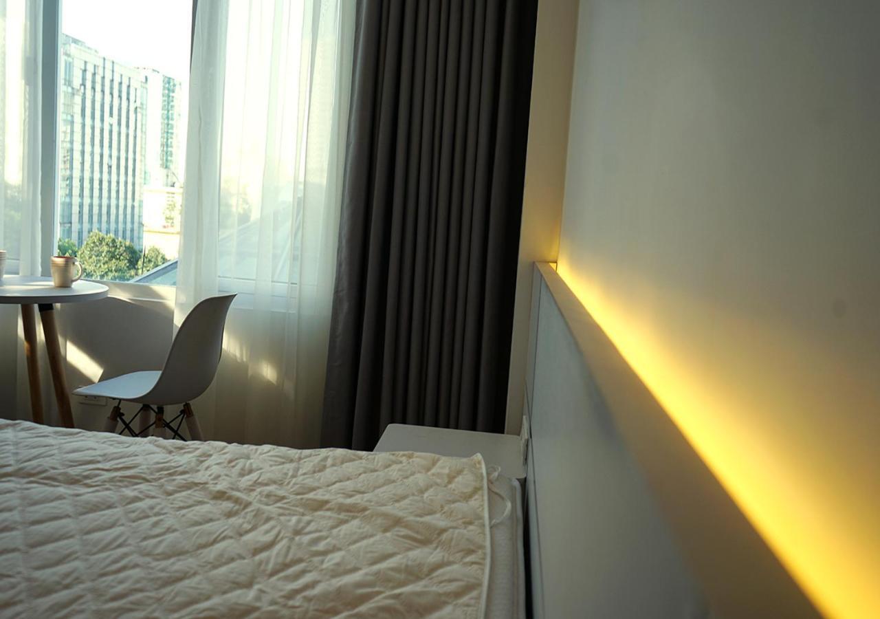 Lyn House - Service Apartment Hoang Quoc Viet Hanoi Kültér fotó
