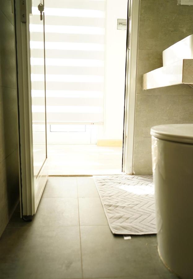 Lyn House - Service Apartment Hoang Quoc Viet Hanoi Kültér fotó